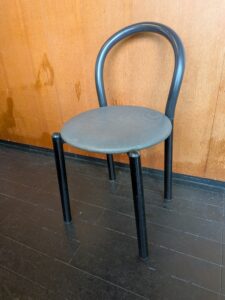 京都　店舗客席椅子　張り替え施工のご紹介です。