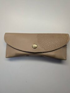 京都　メガネケースのプチカスタムをご紹介します。