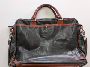 京都　ビジネスバッグ修理のご紹介です。
